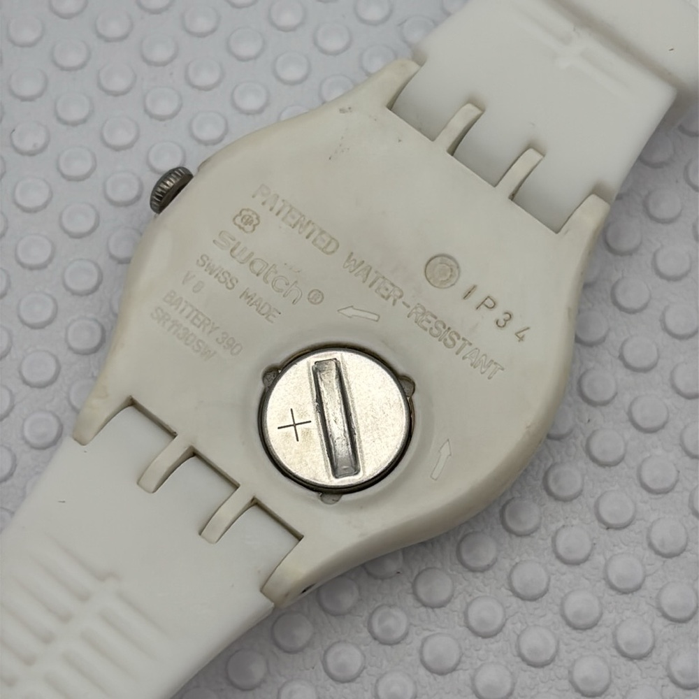 Swatch Watch - SUOW701 - WHITE REBEL - Picture 5 of 9